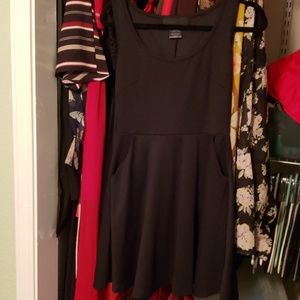 EUC Kardashian Collection Dress w/pockets